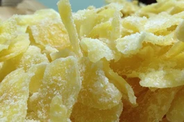 Mứt Tết đong đầy yêu thương...